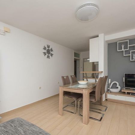 Apartmani Mona Makarska Ngoại thất bức ảnh