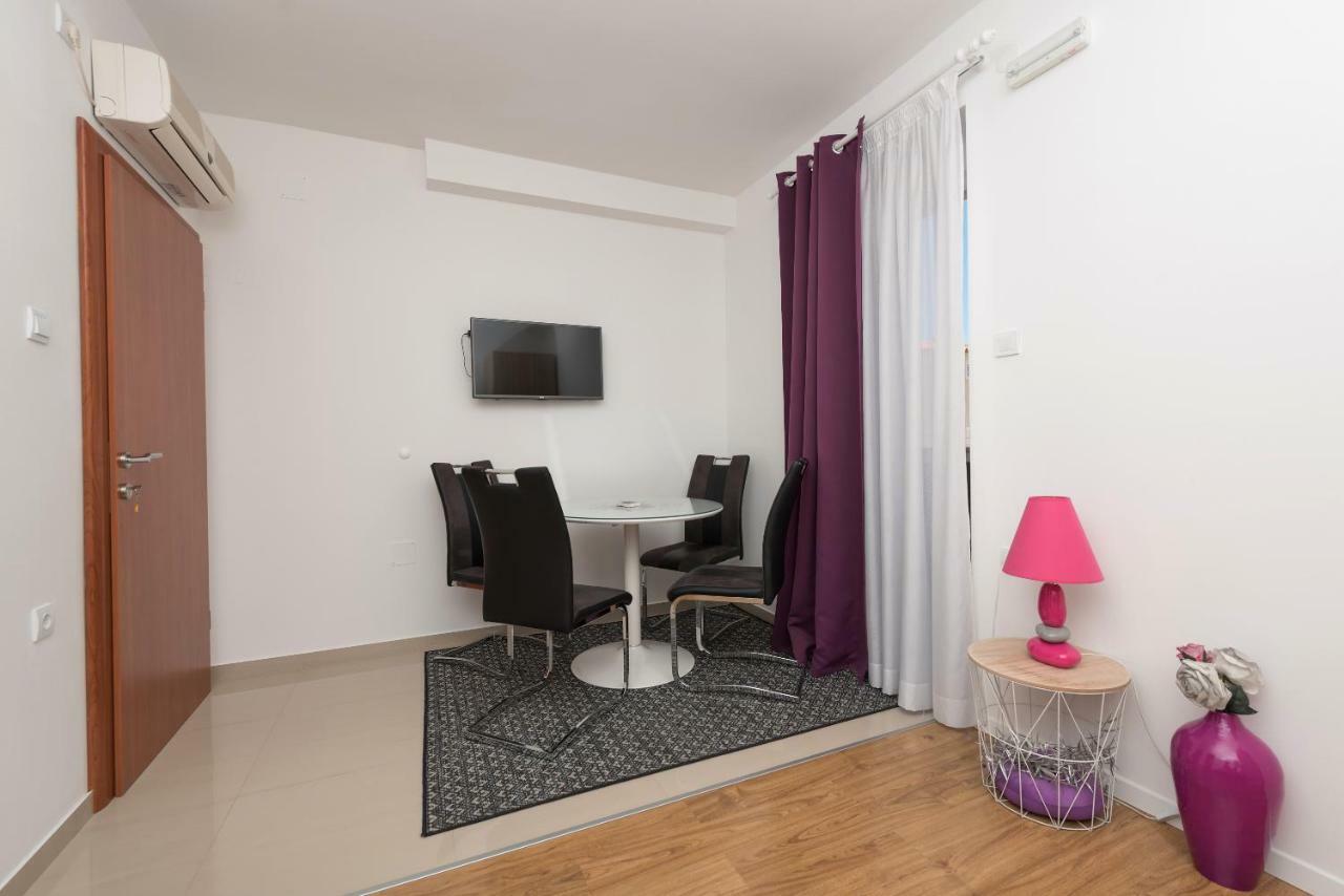 Apartmani Mona Makarska Ngoại thất bức ảnh
