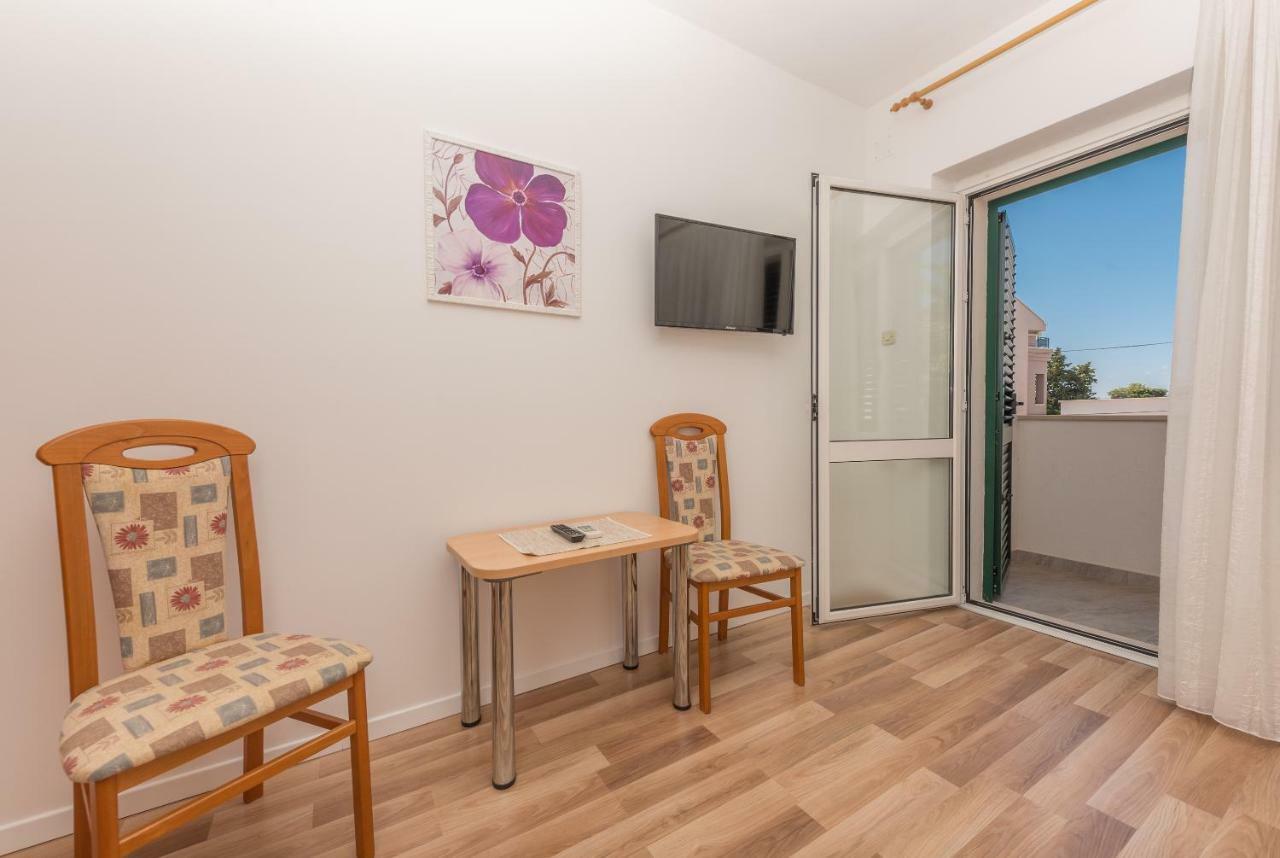 Apartmani Mona Makarska Ngoại thất bức ảnh