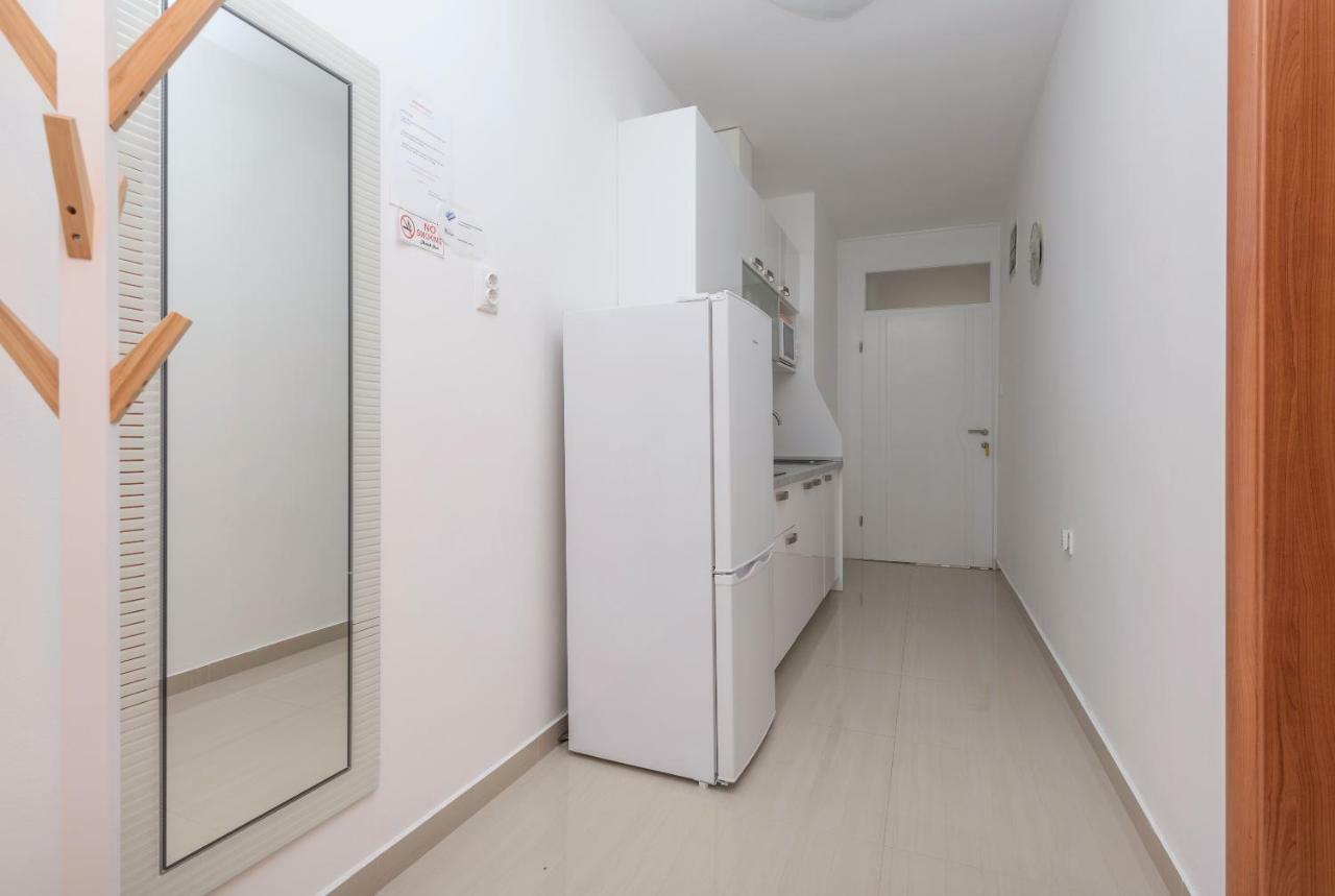 Apartmani Mona Makarska Ngoại thất bức ảnh