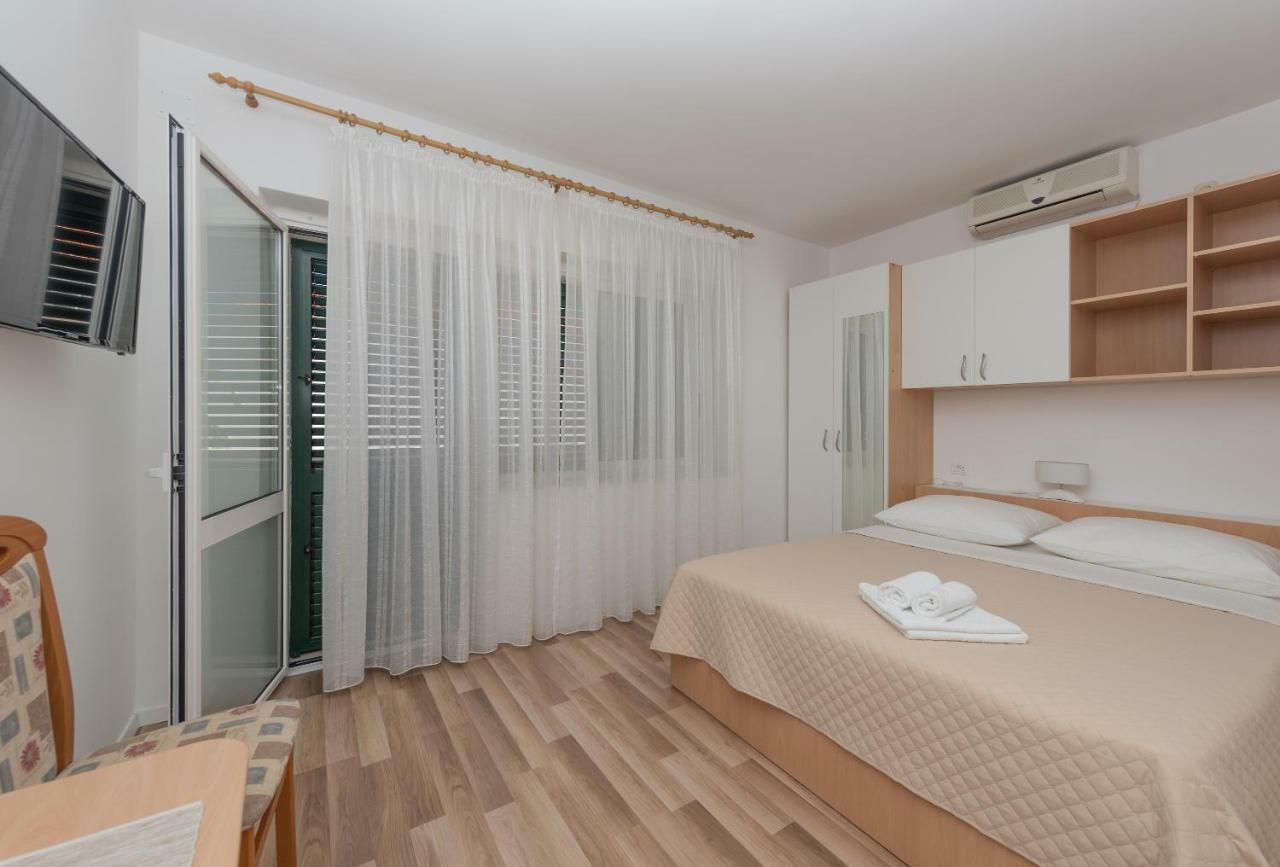 Apartmani Mona Makarska Ngoại thất bức ảnh