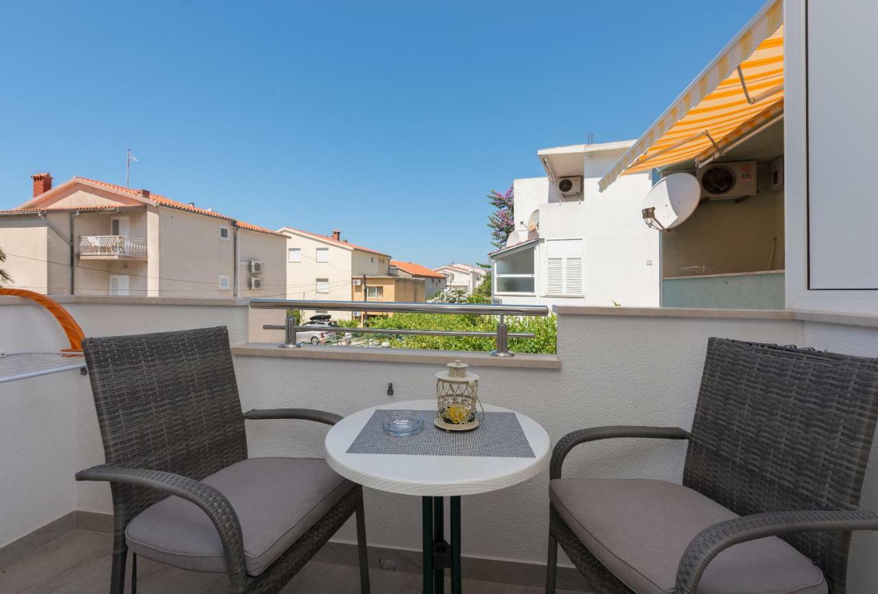 Apartmani Mona Makarska Ngoại thất bức ảnh