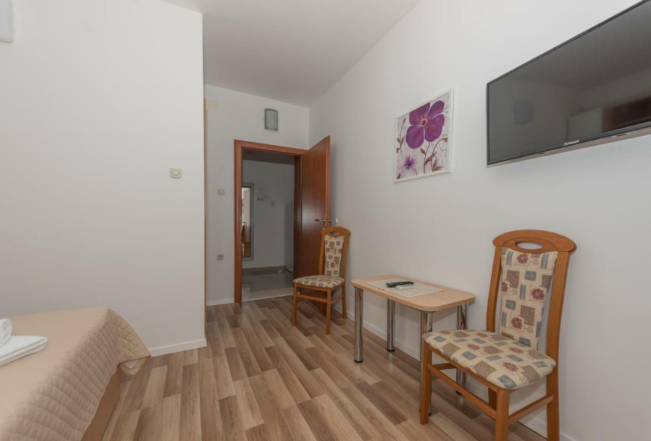Apartmani Mona Makarska Ngoại thất bức ảnh