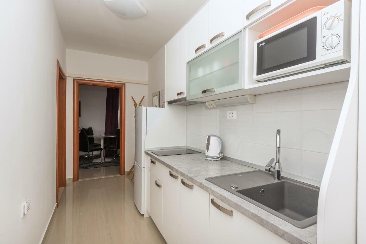 Apartmani Mona Makarska Ngoại thất bức ảnh