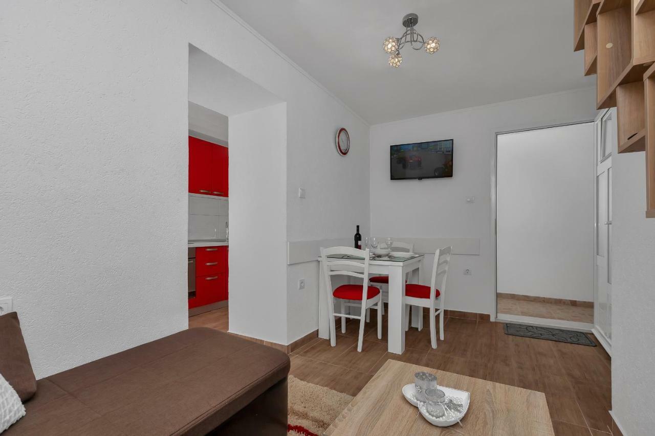 Apartmani Mona Makarska Ngoại thất bức ảnh