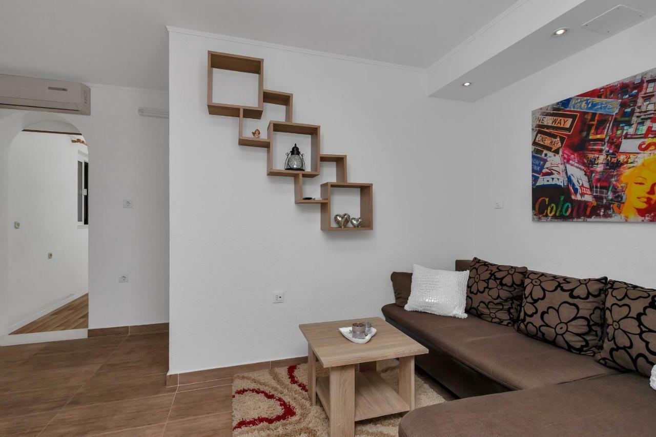 Apartmani Mona Makarska Ngoại thất bức ảnh
