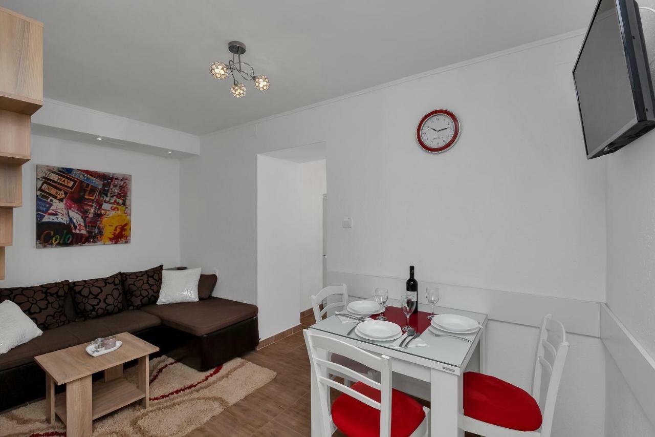 Apartmani Mona Makarska Ngoại thất bức ảnh
