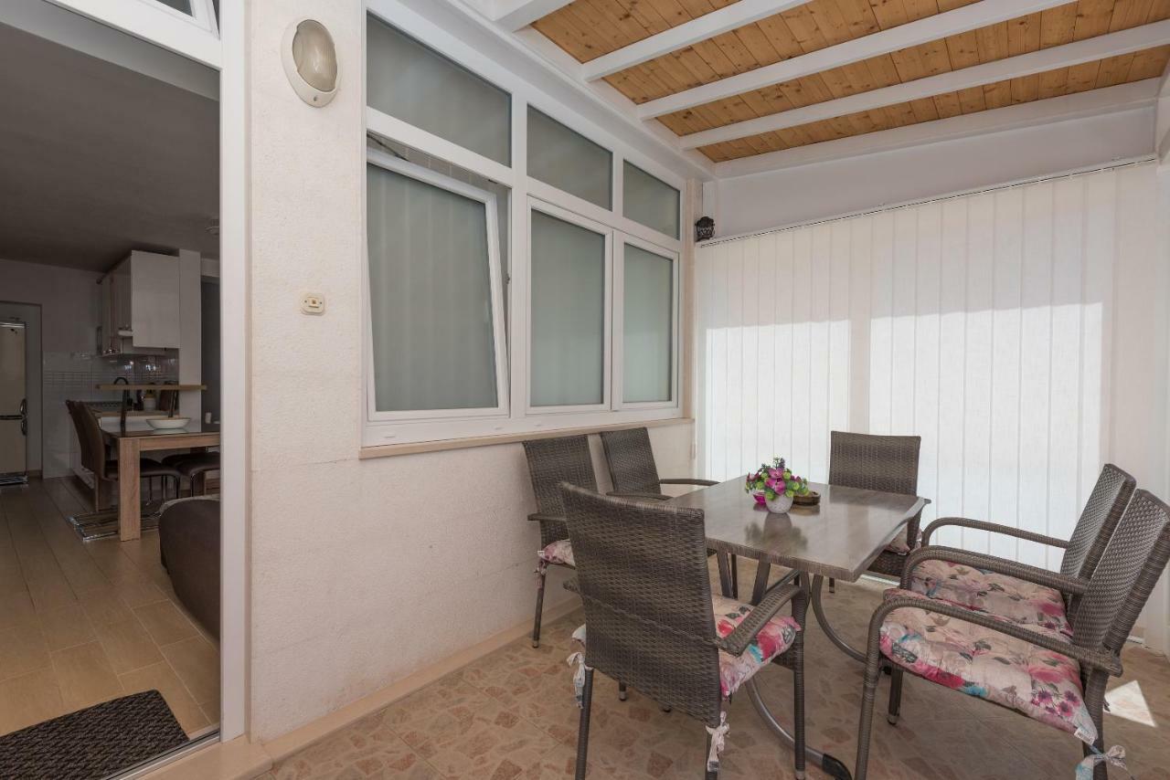 Apartmani Mona Makarska Ngoại thất bức ảnh