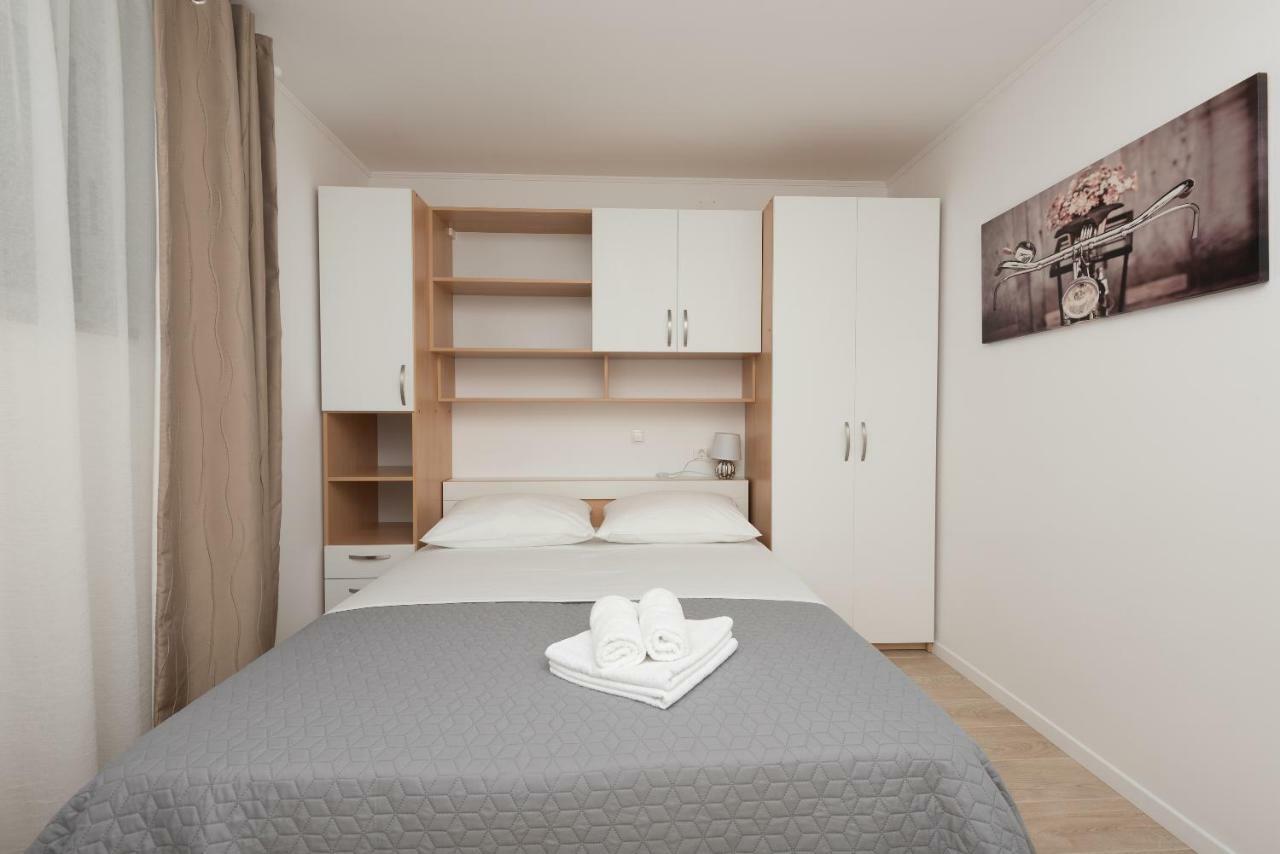 Apartmani Mona Makarska Ngoại thất bức ảnh