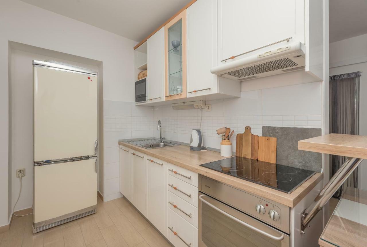 Apartmani Mona Makarska Ngoại thất bức ảnh