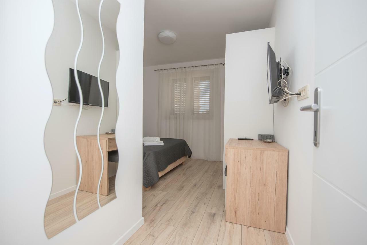 Apartmani Mona Makarska Ngoại thất bức ảnh