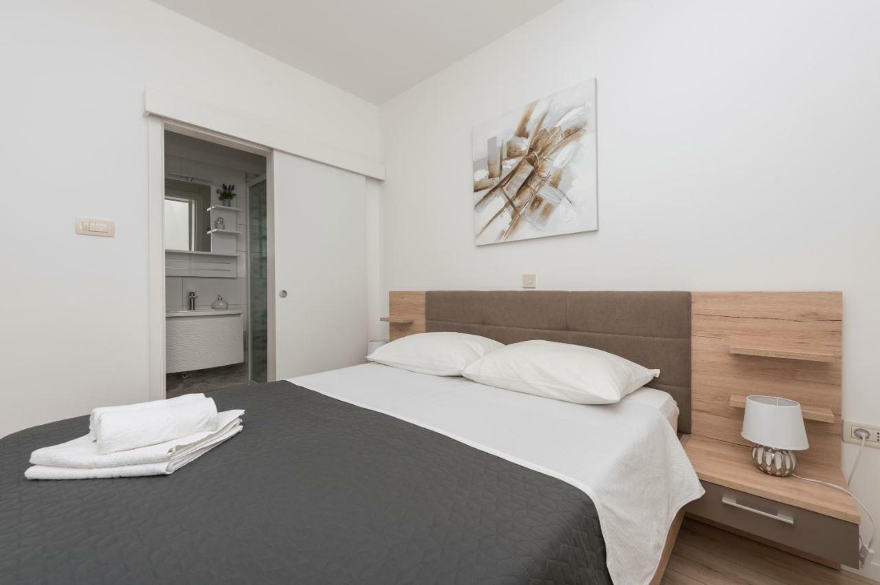Apartmani Mona Makarska Ngoại thất bức ảnh