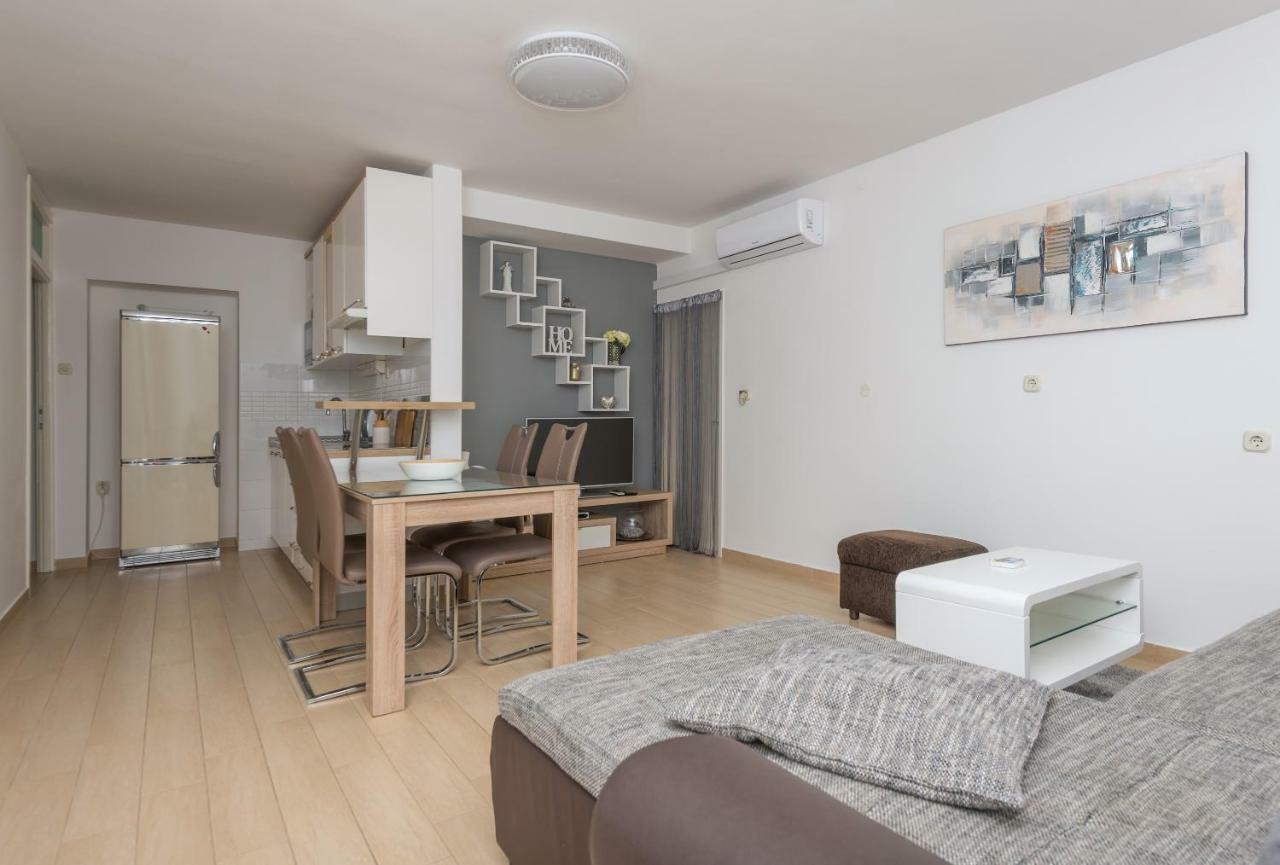 Apartmani Mona Makarska Ngoại thất bức ảnh