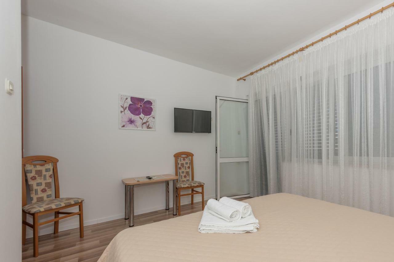 Apartmani Mona Makarska Ngoại thất bức ảnh