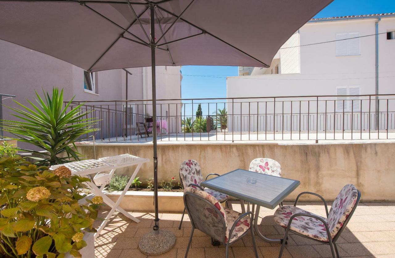 Apartmani Mona Makarska Ngoại thất bức ảnh