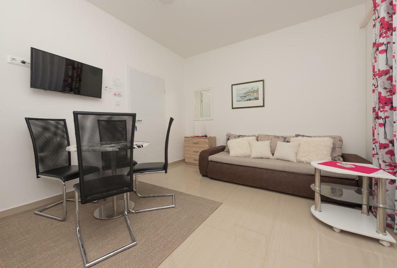 Apartmani Mona Makarska Ngoại thất bức ảnh