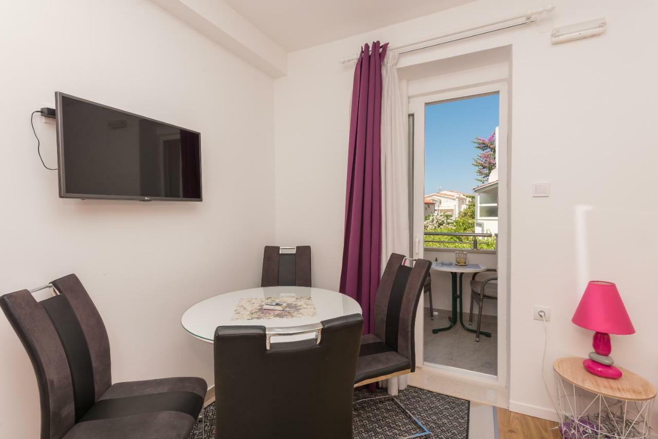 Apartmani Mona Makarska Ngoại thất bức ảnh